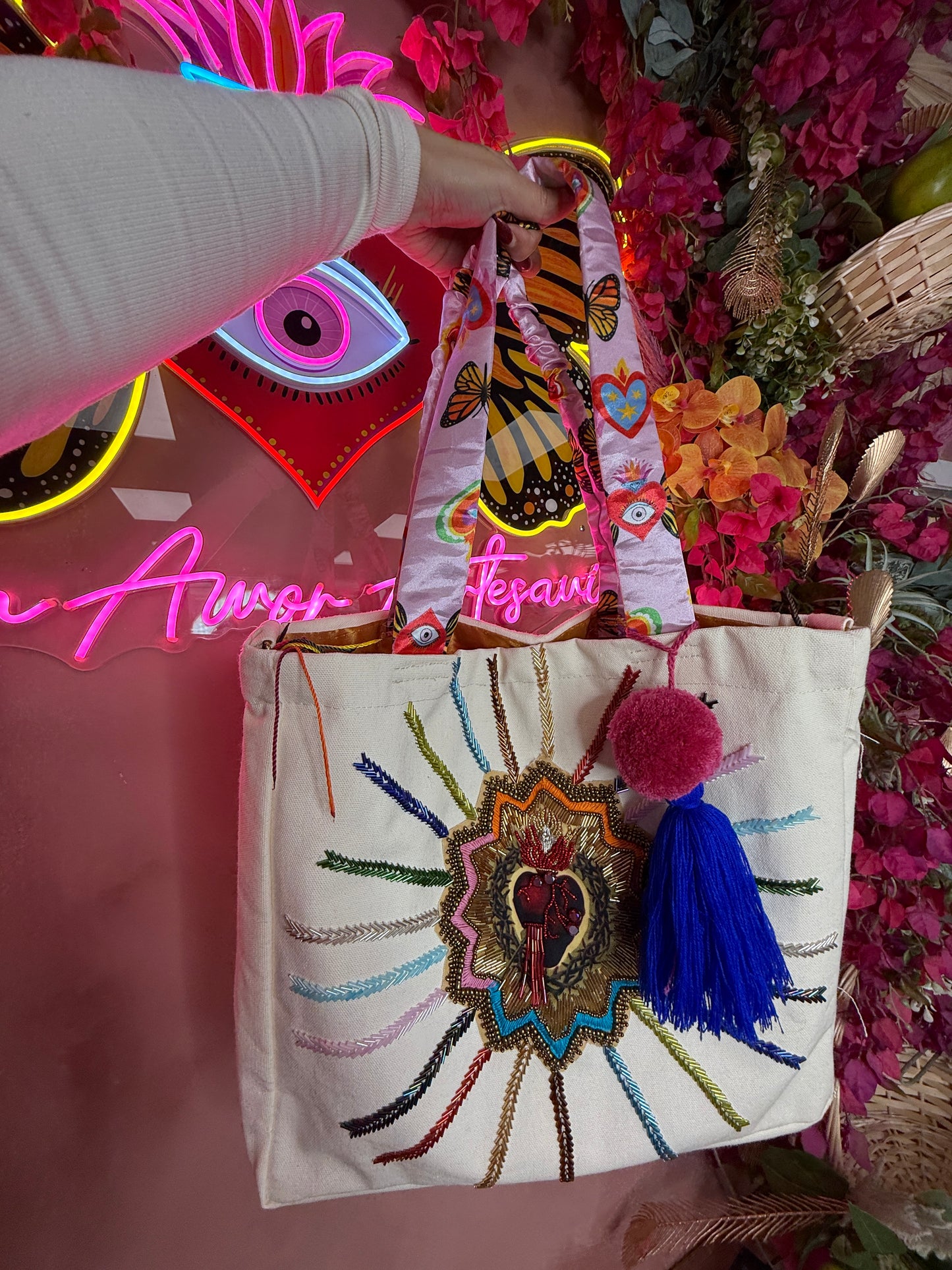 Corazón sagrado bag