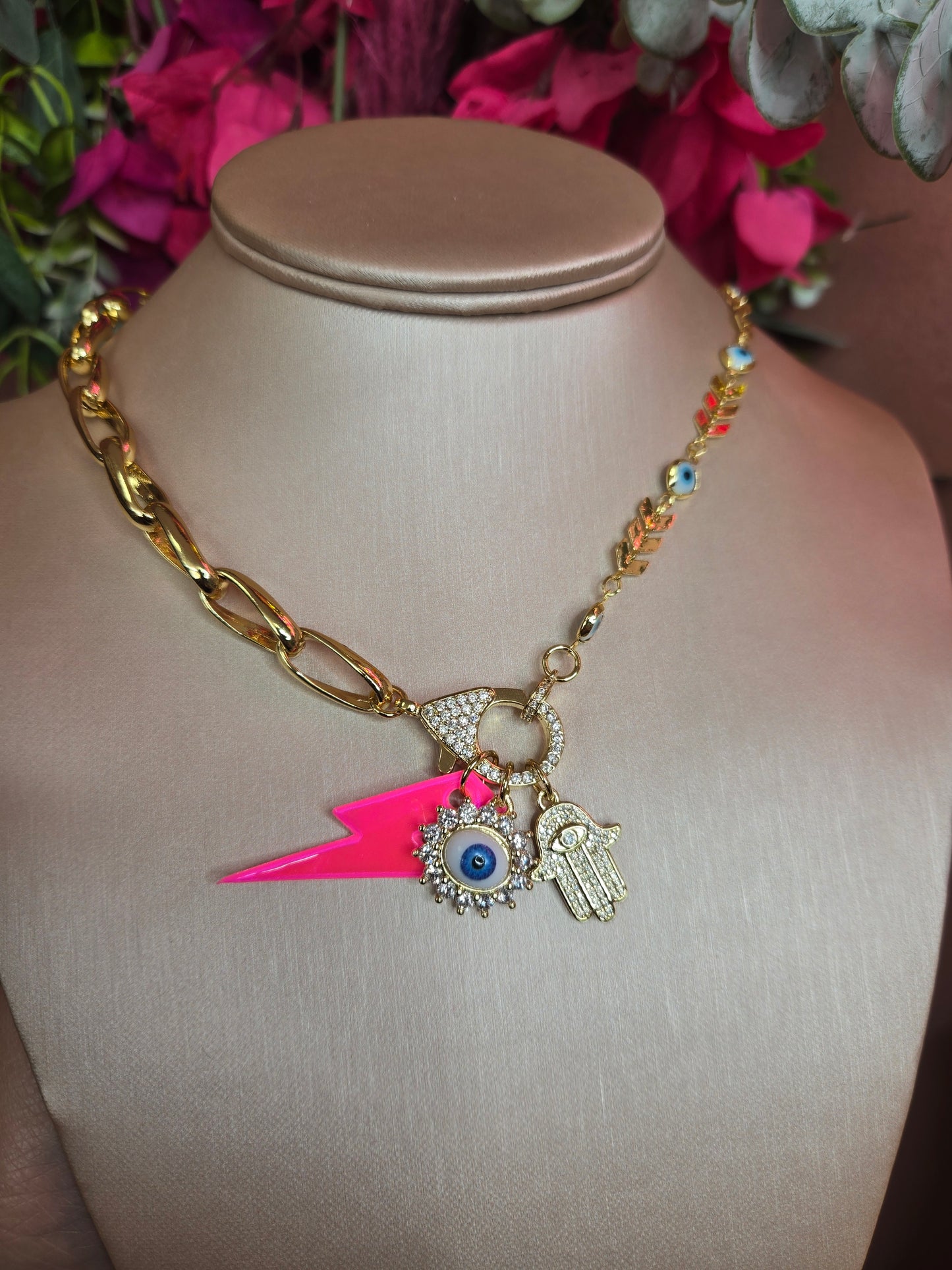 Ojito necklace