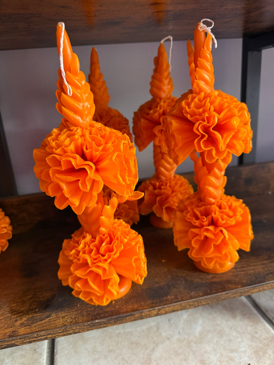 Cempasuchil candle